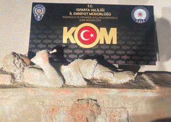 Isparta’da Roma Dönemine ait lahit mezar ele geçirildi
