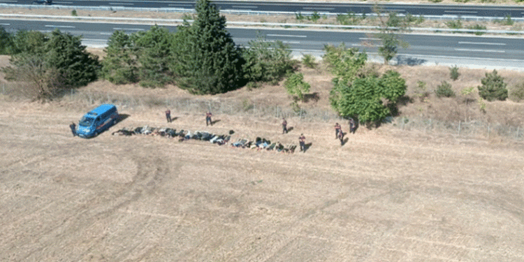 Kırklareli’nde 890 kaçak göçmen yakalandı