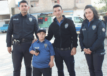 Down sendromlu Mehmet, bir günlüğüne polis oldu