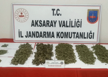 Aksaray’da uyuşturucu tacirlerine jandarma baskını
