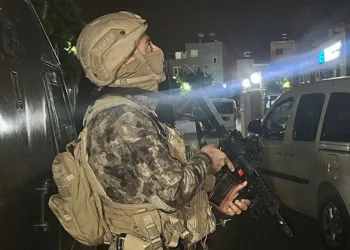 Terör operasyonunda 12 gözaltı