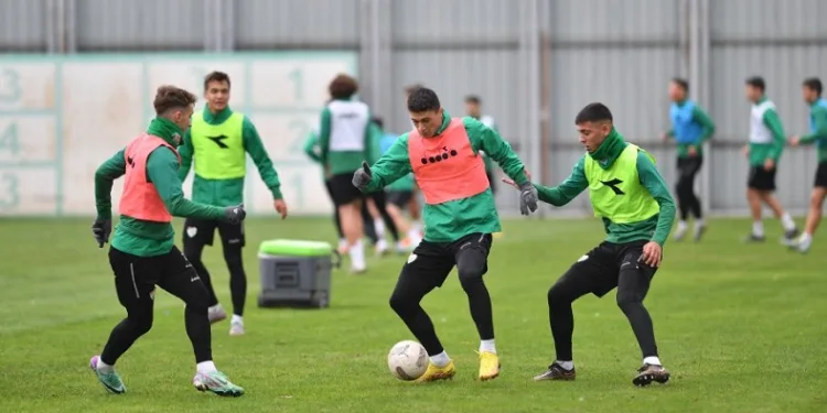 Bursaspor’da Esenler Erokspor maçı hazırlıkları devam ediyor