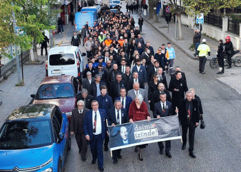 Belediye çalışanları Ata’sına yürüdü