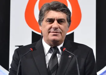 Serdal Adalı, Beşiktaş başkanlığına adaylığını açıkladı