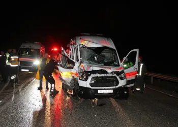 Manisa’da ambulans kazası: 1 ölü 4 yaralı