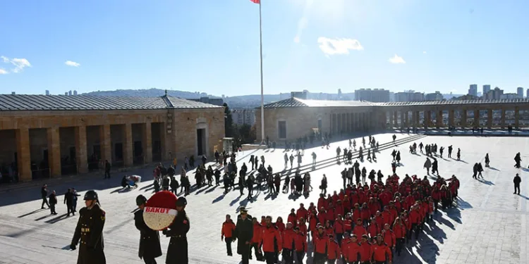 BAKUT’tan Anıtkabir’e ziyaret