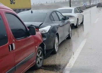 Bursa’da iki ayrı zincirleme kaza: 2 yaralı