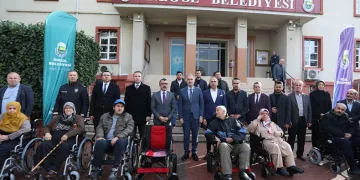 Engelli vatandaşlara akülü araçları teslim edildi