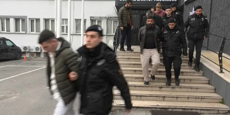 3.5 milyonluk vurgun yapan çeteyi Bursa polisi çökertti