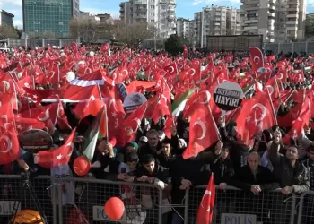 Bursa şehitler için yürüdü