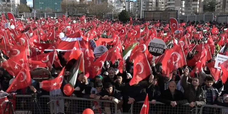 Bursa şehitler için yürüdü