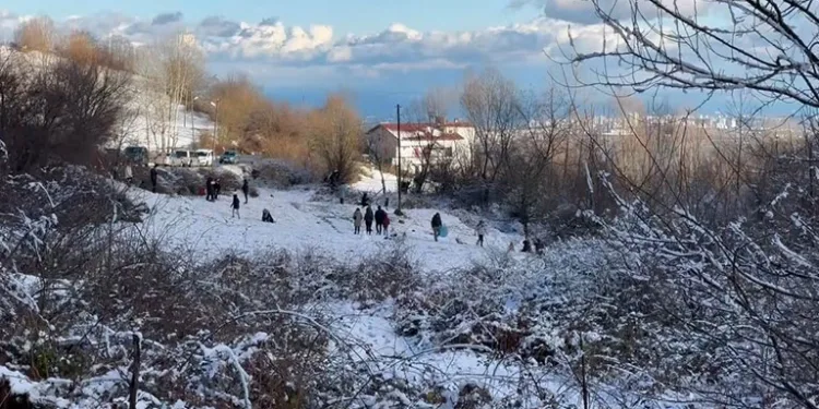 Kocadağ’da vatandaşların kar keyfi