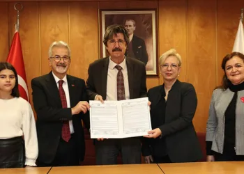 Nilüfer’in genç yüzücüleri başarılarıyla gururlandırdı