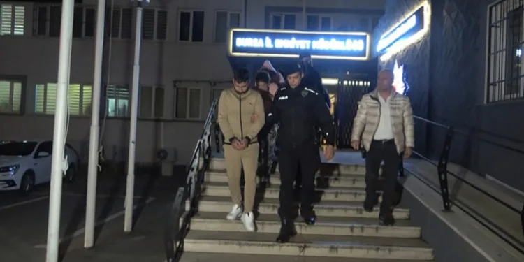 Bursa’da hırsızlık çetesine operasyon: 15 şüpheli yakalandı