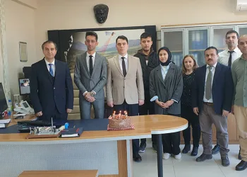 Kaymakam’dan başarılı memura ödül