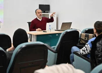 Burulaş’ta Ulaştırma Ekonomisi dersi