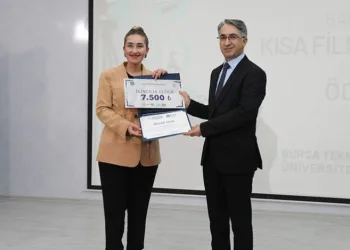 Bağımlılık kısa film yarışmasının ödülleri verildi