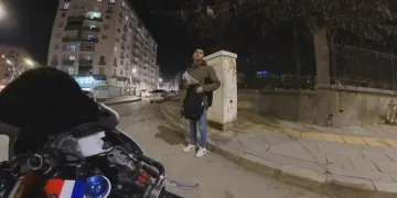 Van’da iki genç arasında ‘Önce sen geç’ inatlaşması