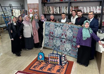Kadınların emeği ilk kez tezgahtan indi