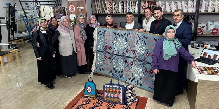 Kadınların emeği ilk kez tezgahtan indi