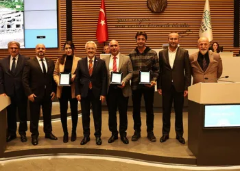 Deprem bölgesindeki çalışmalara katkı verenlere teşekkür
