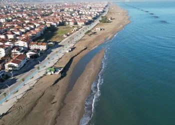Karadeniz Karasu’yu parça parça yutuyor