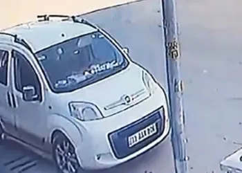 Trafik kazası güvenlik kamerasına yansıdı
