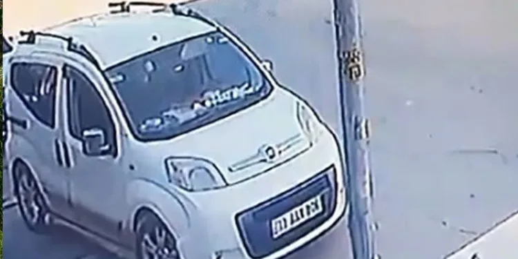 Trafik kazası güvenlik kamerasına yansıdı