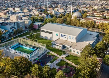 Yenilenen spor kompleksi hizmete açıldı