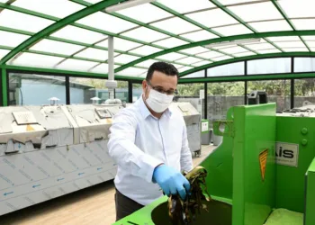 Mustafakemalpaşa’da fark yaratan hibeler