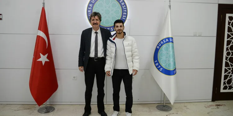Milli sporcu Eray Şamdan’dan BUÜ Rektörü’ne ziyaret
