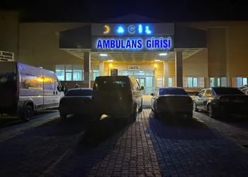 Okul pansiyonunda yangın: 12 öğrenci dumandan zehirlendi