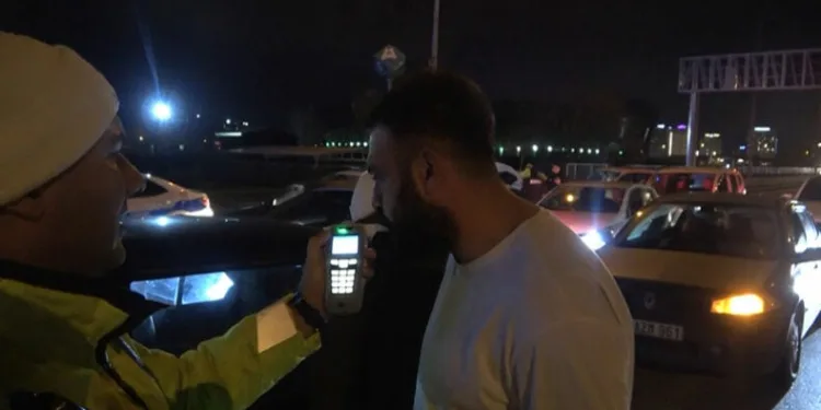 Bursa’da alkollü yakalandı, pavyona gidemediği için üzüldü