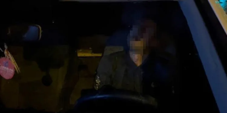 Bursa’da aracını yol ortasına park edip uyudu