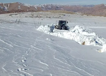 Kar kalınlığı 2 metreyi buldu
