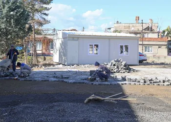 Dulkadiroğlu’nda kilit parke çalışmaları