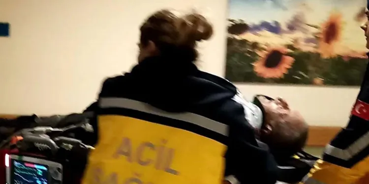 Otomobilin çarptığı yaşlı adam ağır yaralandı