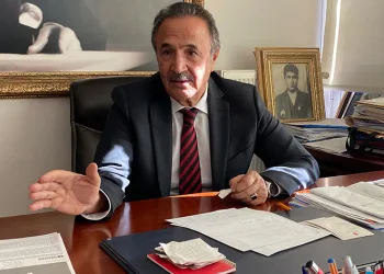 “Özgür Bey’in özür dilemesi lazım”