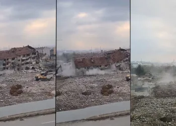 4 katlı bina saniyeler içerisinde yerle bir oldu