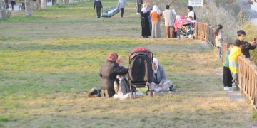 Cizreliler kışın, yazdan kalma bir gün yaşıyor