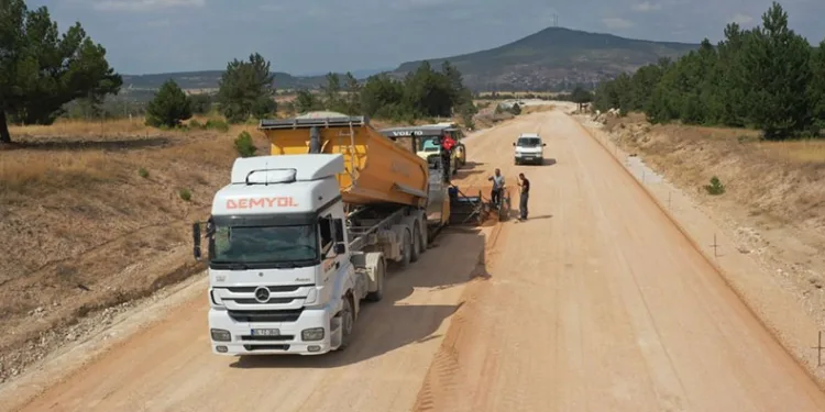 Emet-Tavşanlı karayolu yapımında sona gelindi