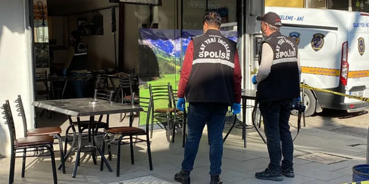 Akrabasını tabancayla göğsünden vurdu