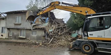 Osmangazi’den mahallelerin çehresini değiştiren yıkım