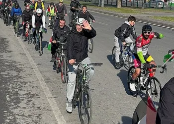 Pedalları Filistin için çevirdiler