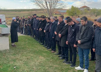 Vefat eden Kıbrıs Gazisi son yolculuğuna uğurlandı