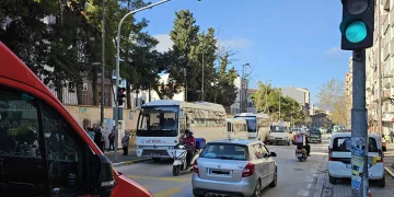 Bandırma’da okul çıkışı, trafik çilesi