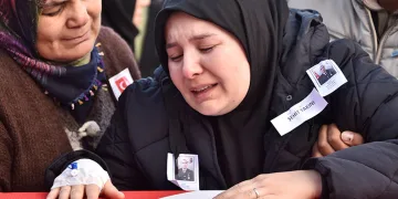 Şehit eşe son veda