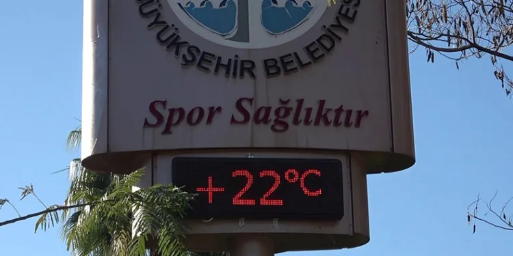 Güneş açtı, parklar doldu