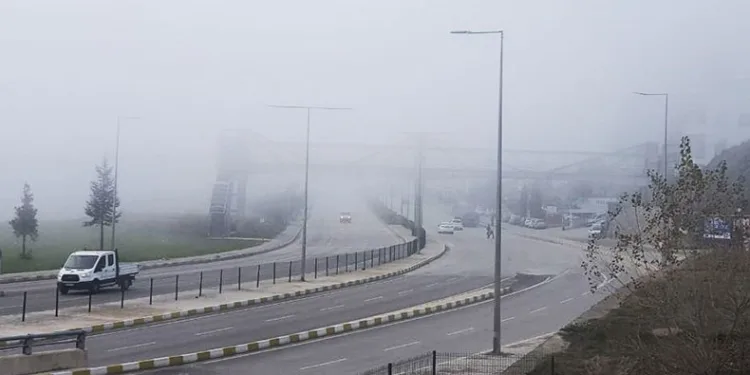 Karabük güne sis ile uyandı