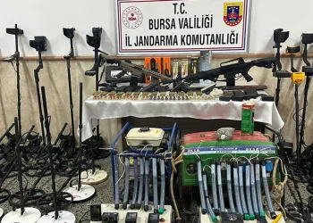 Jandarma tarihi eser kaçakçılarına  göz açtırmıyor